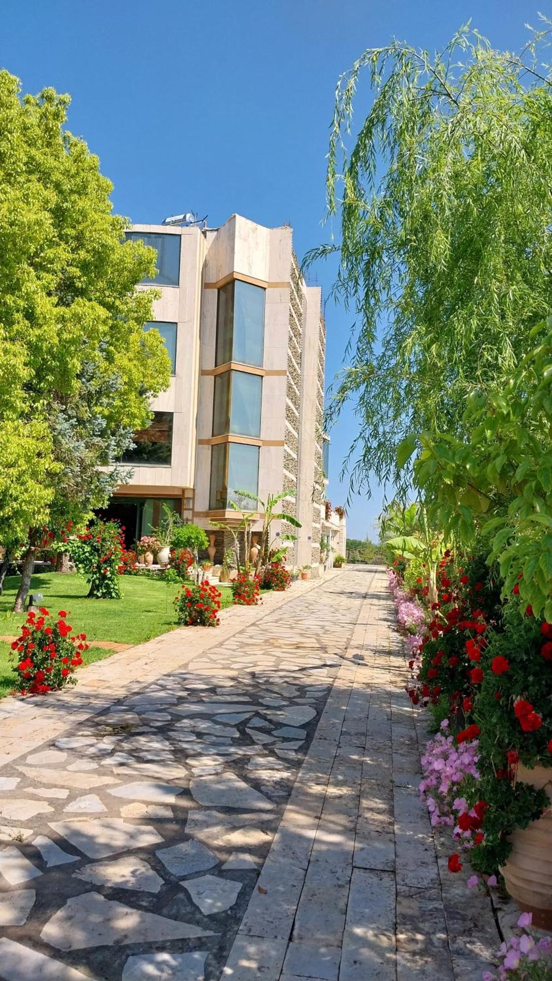 Hotel Different Divjake Exterior foto
