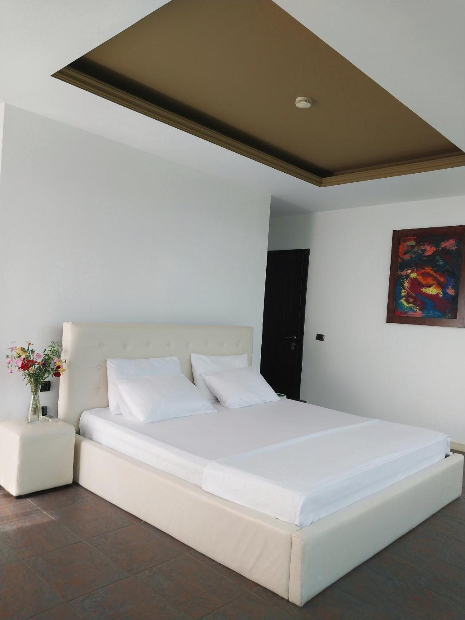 Hotel Different Divjake Exterior foto